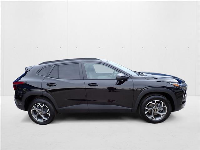 new 2025 Chevrolet Trax car, priced at $23,999