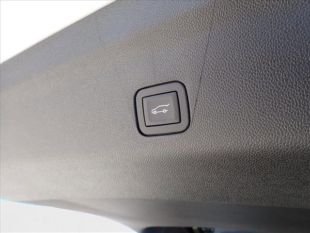 new 2025 Chevrolet Suburban car, priced at $78,999