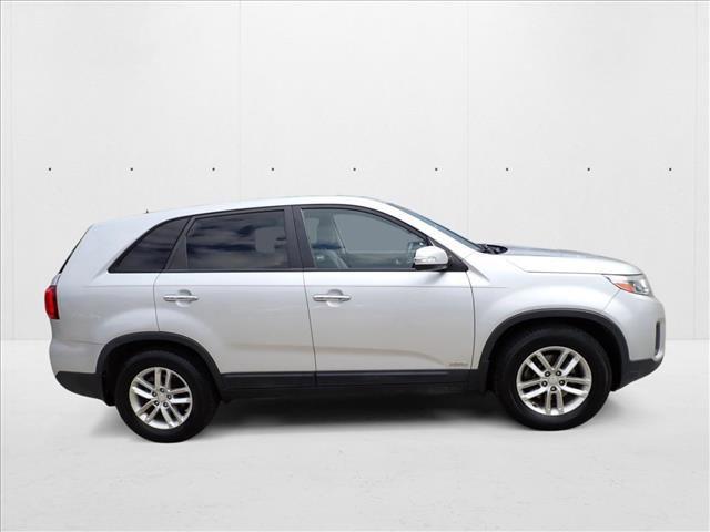 used 2015 Kia Sorento car, priced at $9,300