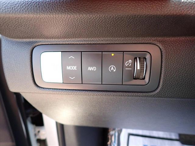 new 2025 Chevrolet Traverse car, priced at $45,494
