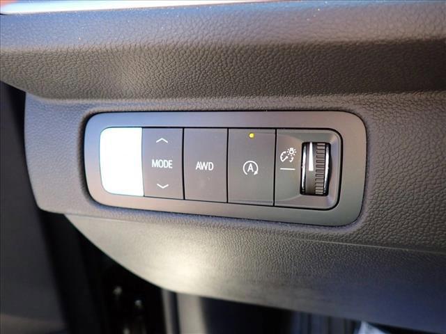 new 2025 Chevrolet Traverse car, priced at $48,999
