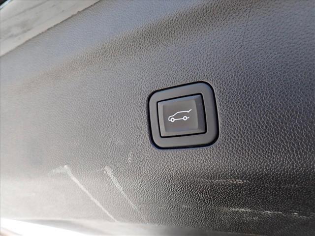 used 2023 GMC Yukon car, priced at $52,950