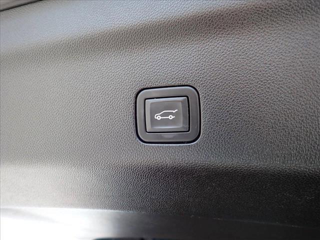 used 2023 GMC Yukon XL car, priced at $76,959