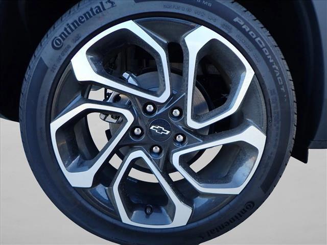 new 2025 Chevrolet Trax car, priced at $25,999