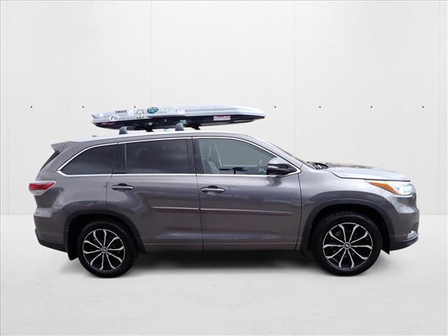used 2015 Toyota Highlander car, priced at $16,500