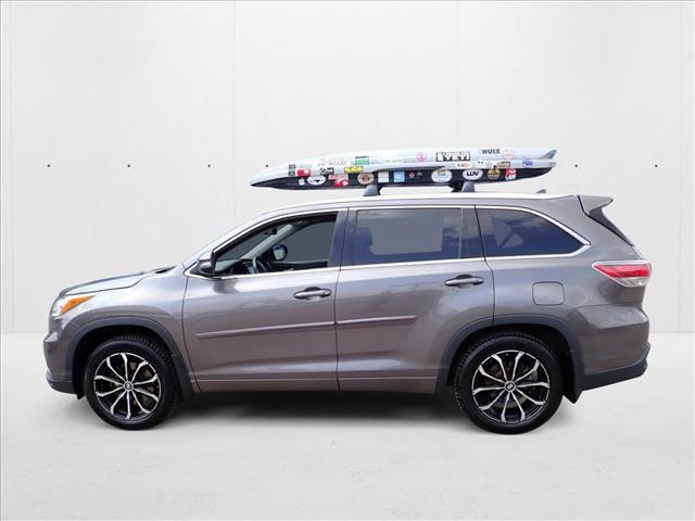 used 2015 Toyota Highlander car, priced at $16,500