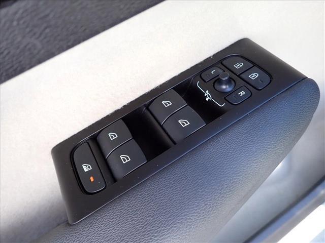used 2022 Volvo XC40 car, priced at $19,000