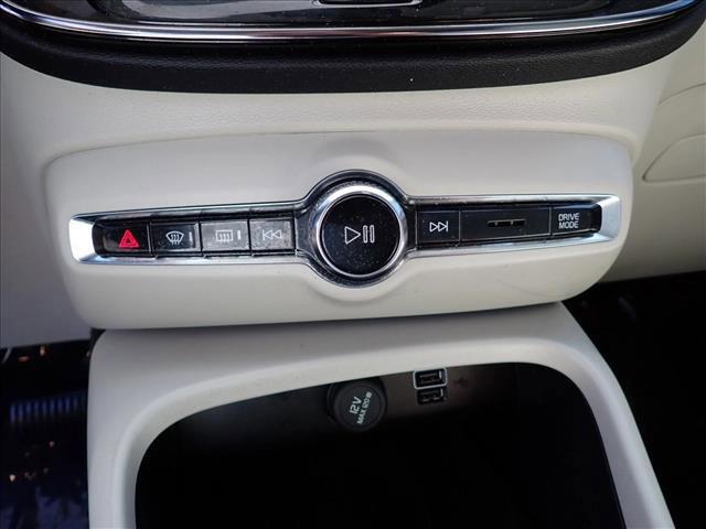 used 2022 Volvo XC40 car, priced at $19,000