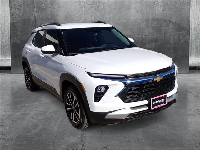 new 2025 Chevrolet TrailBlazer car, priced at $28,231