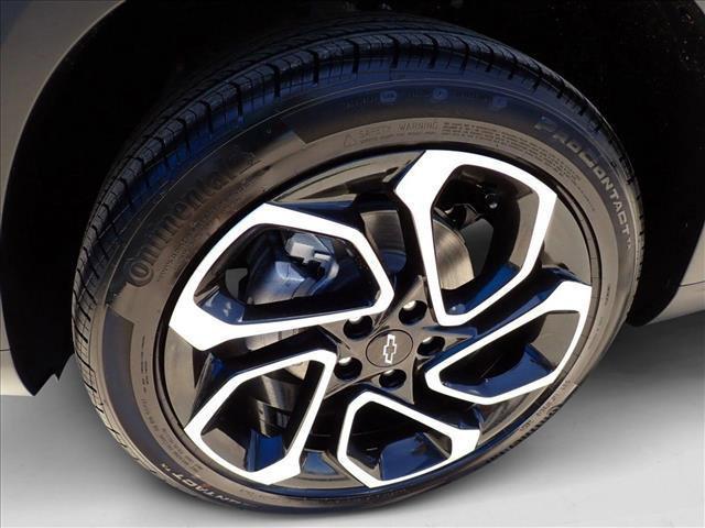 new 2025 Chevrolet Trax car, priced at $25,999