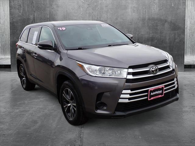 used 2019 Toyota Highlander car, priced at $26,999