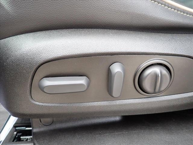 used 2023 Chevrolet Traverse car, priced at $38,980