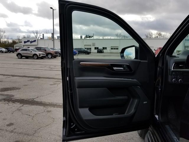 new 2025 Chevrolet Suburban car, priced at $86,195