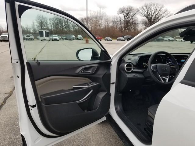 new 2025 Chevrolet Trax car, priced at $26,190