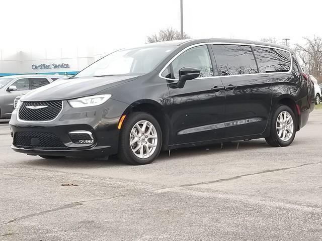 used 2023 Chrysler Pacifica car, priced at $23,995