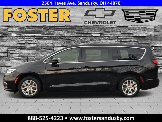 used 2023 Chrysler Pacifica car, priced at $23,995