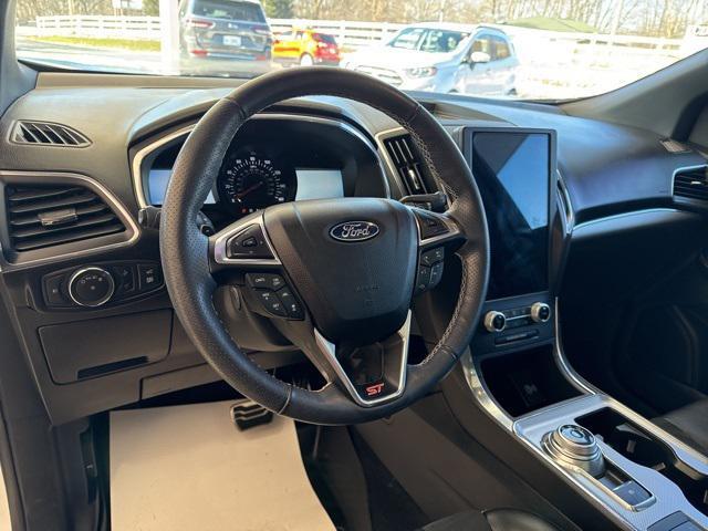 used 2021 Ford Edge car, priced at $29,900