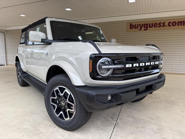 new 2025 Ford Bronco car, priced at $48,953