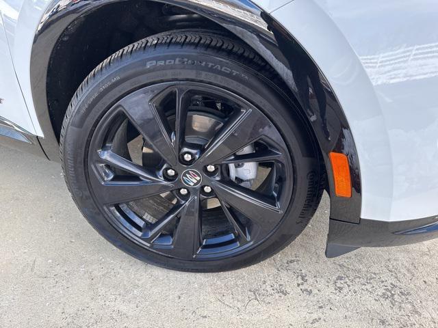 used 2025 Buick Envision car, priced at $37,900