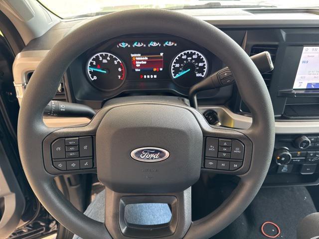 new 2025 Ford F-250 car, priced at $60,560