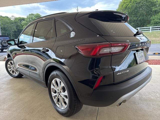 new 2025 Ford Escape car, priced at $28,975