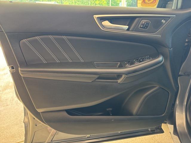 used 2023 Ford Edge car, priced at $35,500