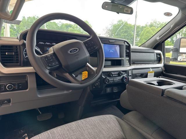 new 2025 Ford F-250 car, priced at $55,410