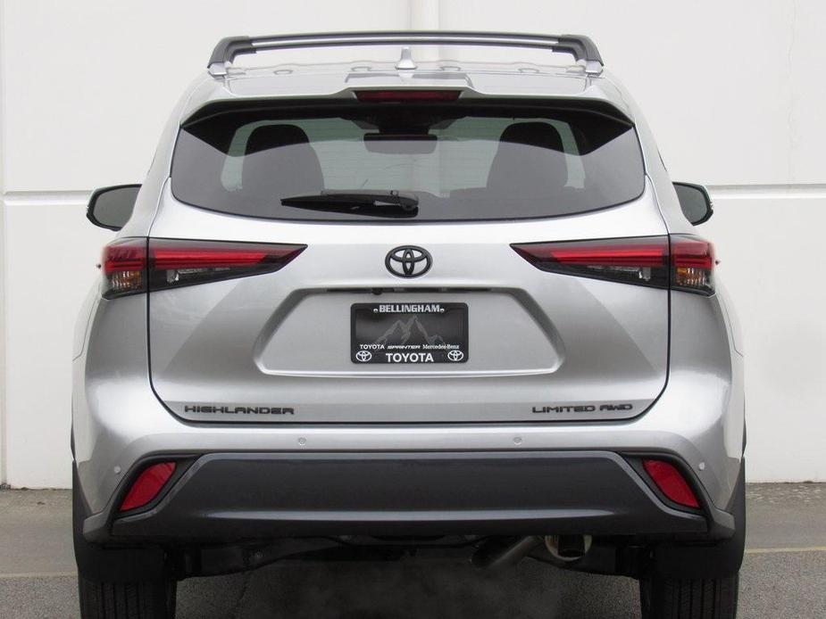 new 2024 Toyota Highlander car, priced at $51,453