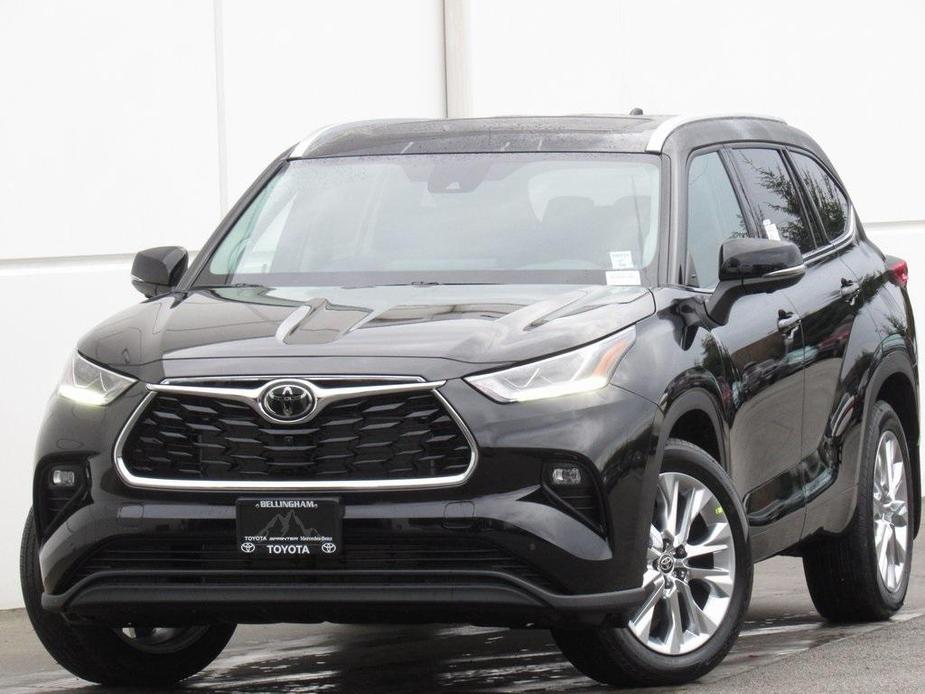 used 2023 Toyota Highlander car, priced at $42,991