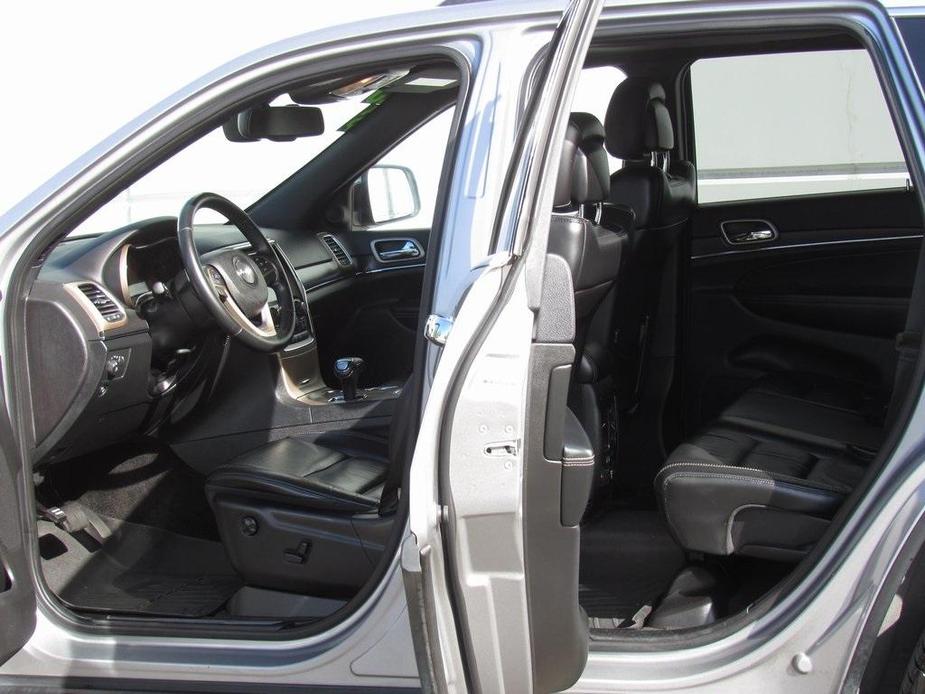 used 2015 Jeep Grand Cherokee car, priced at $13,271