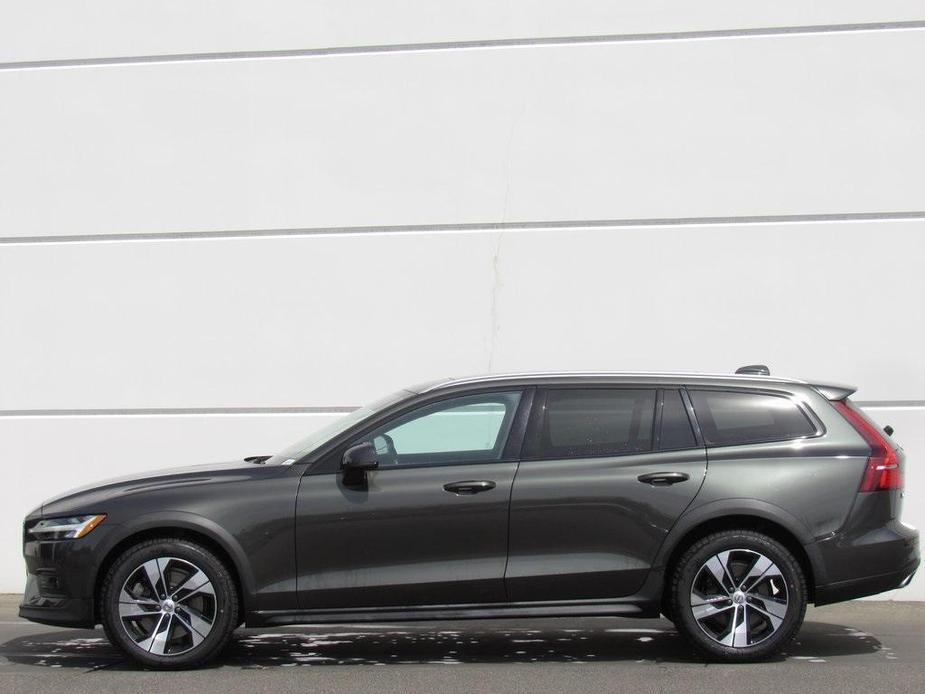 used 2021 Volvo V60 Cross Country car, priced at $36,641