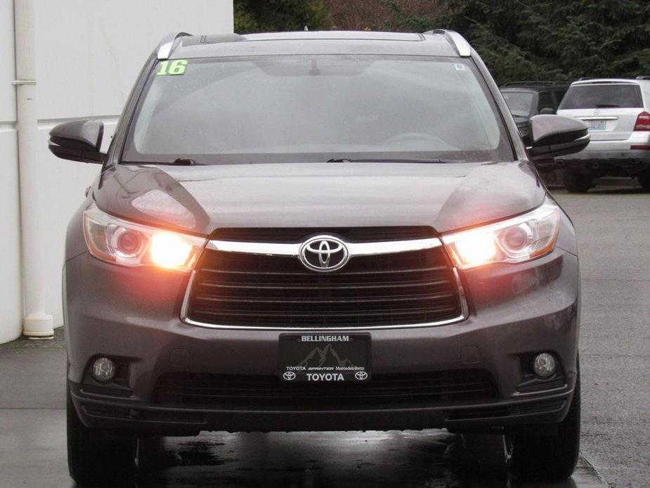 used 2016 Toyota Highlander car, priced at $28,991