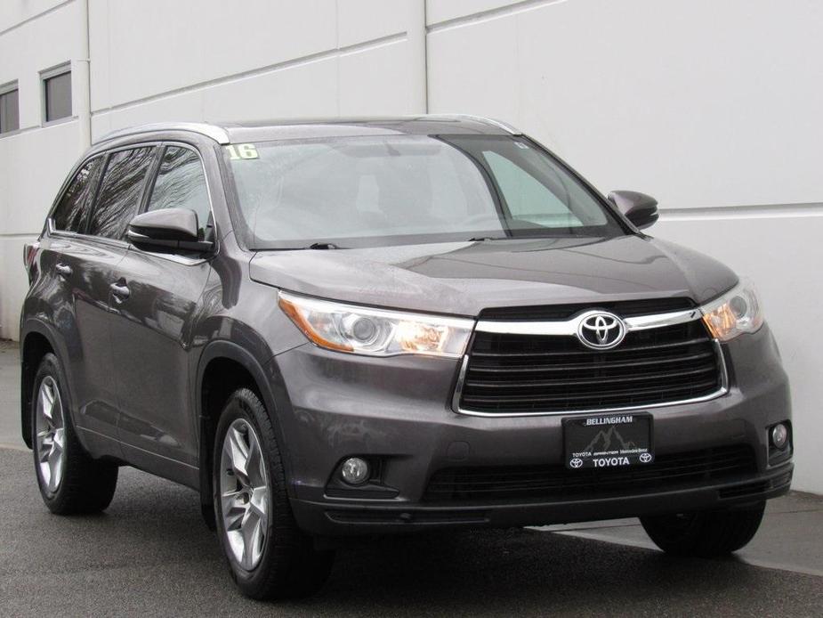 used 2016 Toyota Highlander car, priced at $28,991