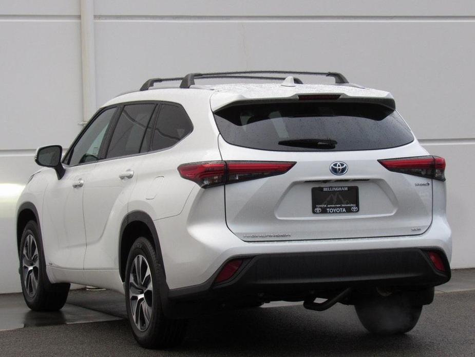 used 2022 Toyota Highlander Hybrid car, priced at $45,991