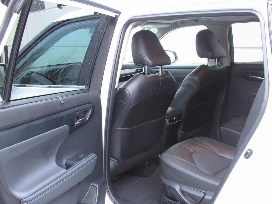 used 2022 Toyota Highlander Hybrid car, priced at $45,991