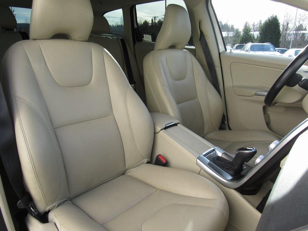 used 2015 Volvo XC60 car, priced at $15,191