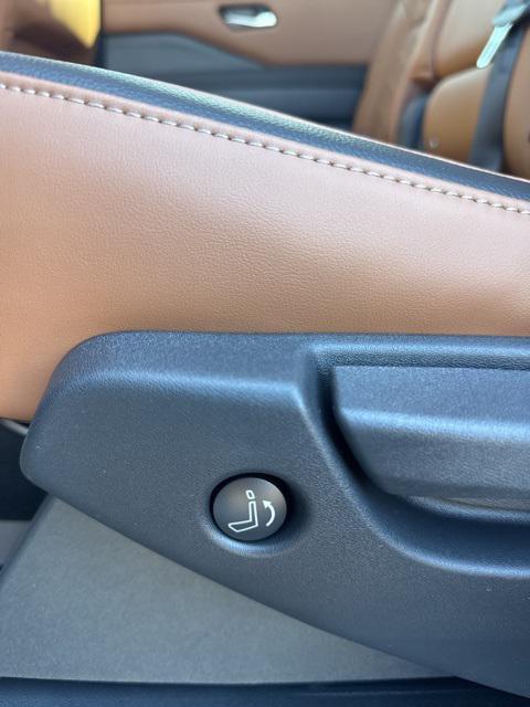 new 2025 Nissan Pathfinder car, priced at $46,570