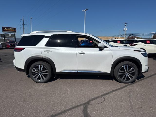 new 2025 Nissan Pathfinder car, priced at $46,570
