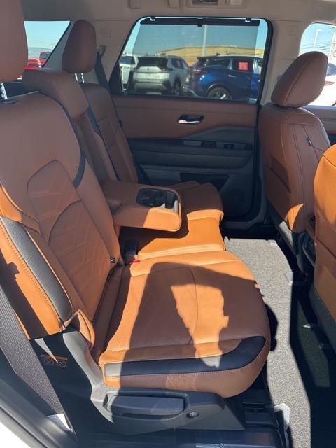 new 2025 Nissan Pathfinder car, priced at $46,570