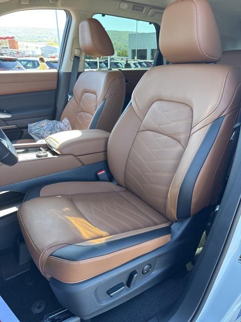 new 2025 Nissan Pathfinder car, priced at $46,570