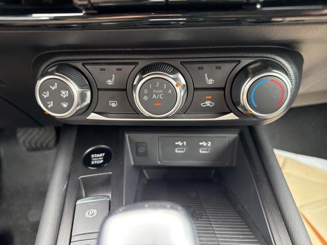 new 2025 Nissan Kicks car, priced at $27,528