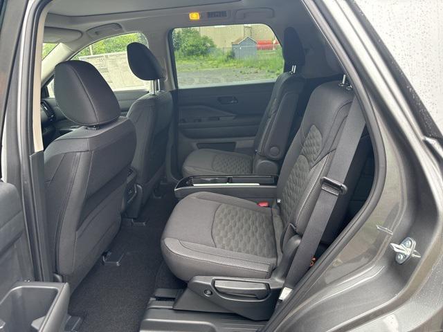new 2025 Nissan Pathfinder car, priced at $42,215