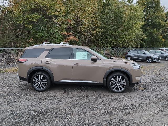 new 2024 Nissan Pathfinder car, priced at $46,233