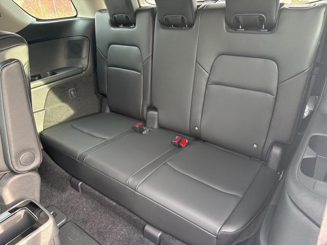 new 2025 Nissan Pathfinder car, priced at $42,580