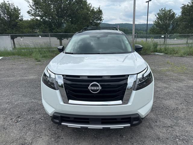 new 2025 Nissan Pathfinder car, priced at $50,124