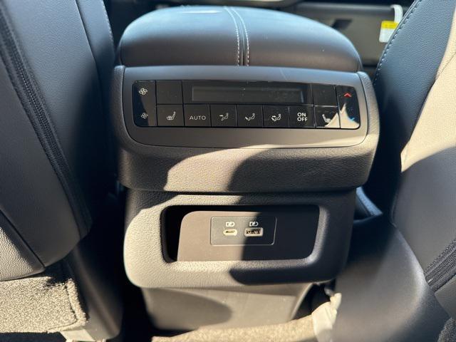 new 2025 Nissan Pathfinder car, priced at $42,175