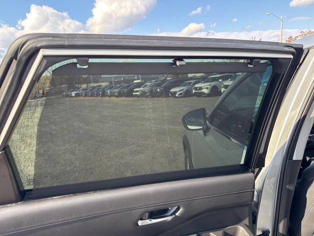 new 2025 Nissan Pathfinder car, priced at $42,175