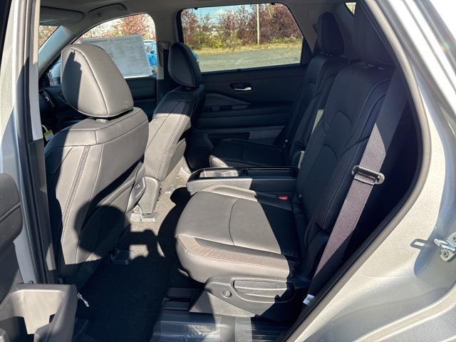 new 2025 Nissan Pathfinder car, priced at $42,175