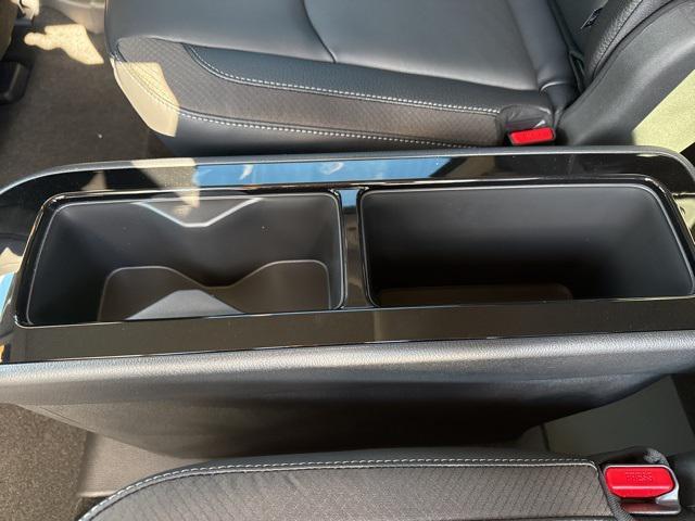 new 2025 Nissan Pathfinder car, priced at $42,175