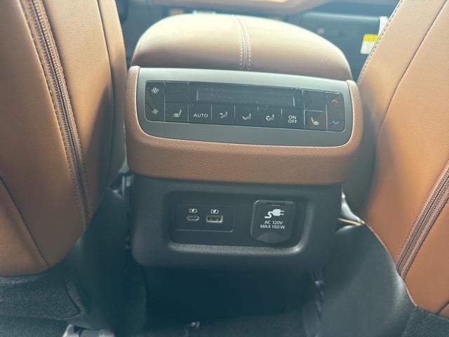 new 2025 Nissan Pathfinder car, priced at $46,317